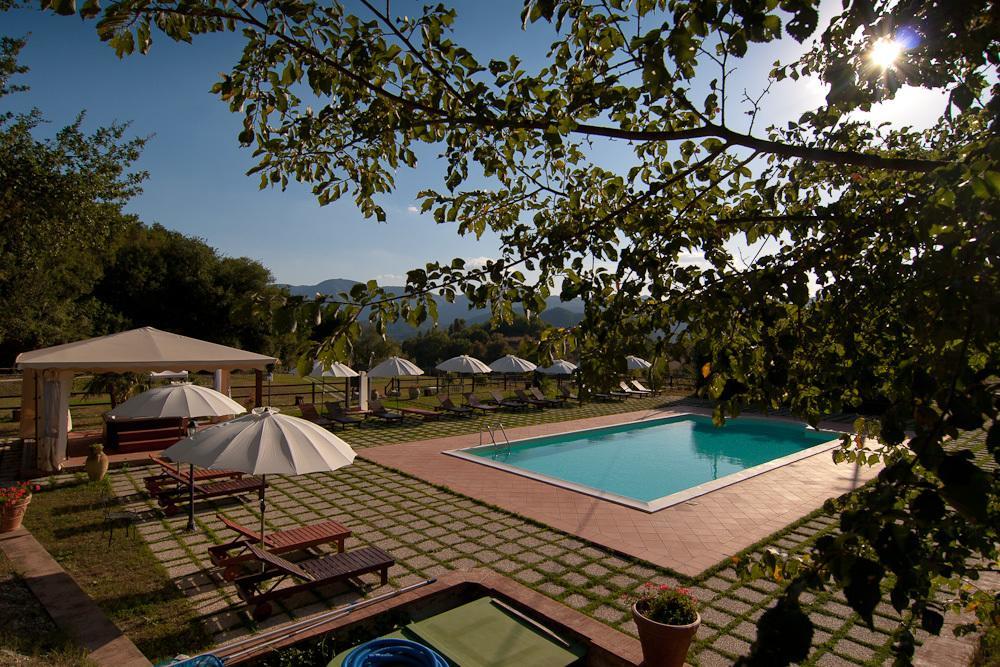 Vila Complesso Agrituristico La Ciriola Piediluco Exteriér fotografie